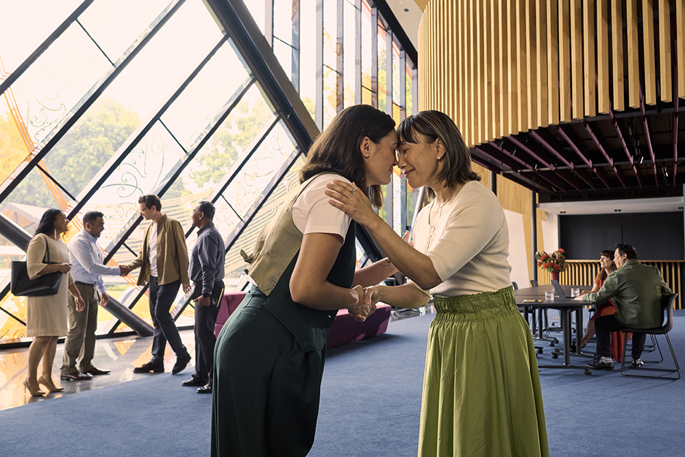 NZStory Marae Hongi 95186 1000x666