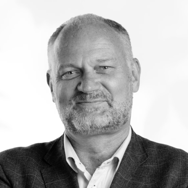 Simon Limmer Monochrome v2